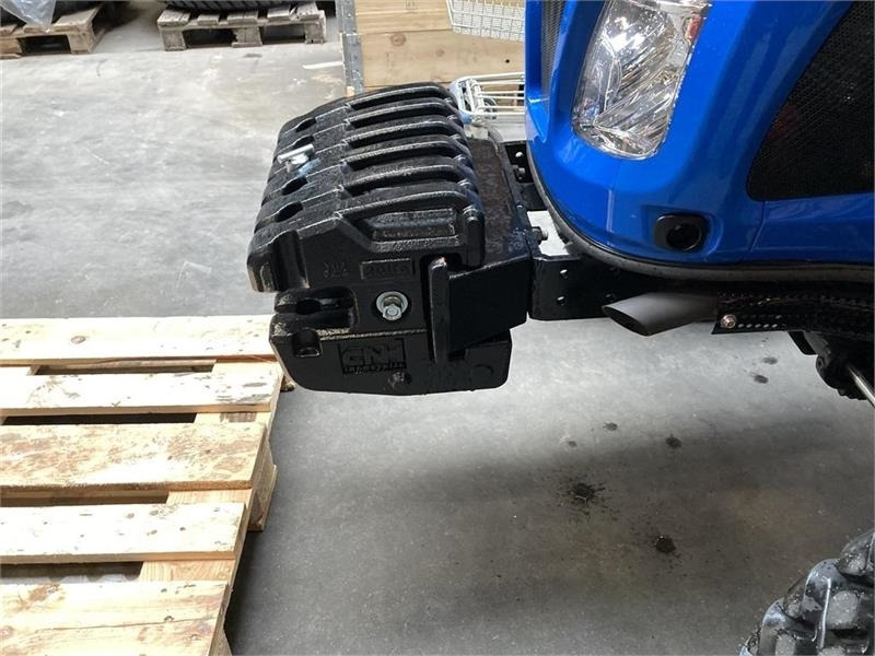 New Holland Boomer til 35-40-50-55 - Protiutež: slika 2 New Holland Boomer til 35-40-50-55 - Protiutež: slika 2