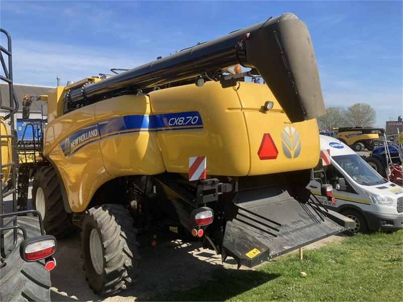 New Holland CX 8.70 SLH - Kombajn harvester: slika 3 New Holland CX 8.70 SLH - Kombajn harvester: slika 3