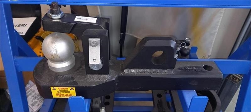 New Holland Kugletræk Til T6-7-8. - Hitra spojka za Traktor: slika 1 New Holland Kugletræk Til T6-7-8. - Hitra spojka za Traktor: slika 1