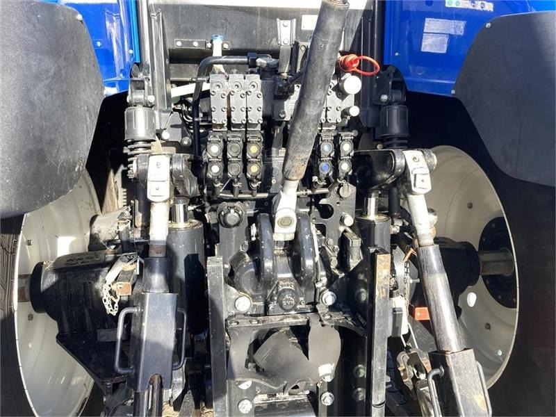 New Holland T7.315 Auto Command Ny Motor - Traktor: slika 4 New Holland T7.315 Auto Command Ny Motor - Traktor: slika 4