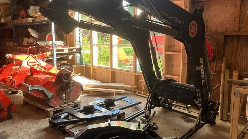 Stoll FZ 60,1 3 ventil og dæmpning Med beslag for NH T7. - Sprednji nakladalnik za traktor: slika 2 Stoll FZ 60,1 3 ventil og dæmpning Med beslag for NH T7. - Sprednji nakladalnik za traktor: slika 2