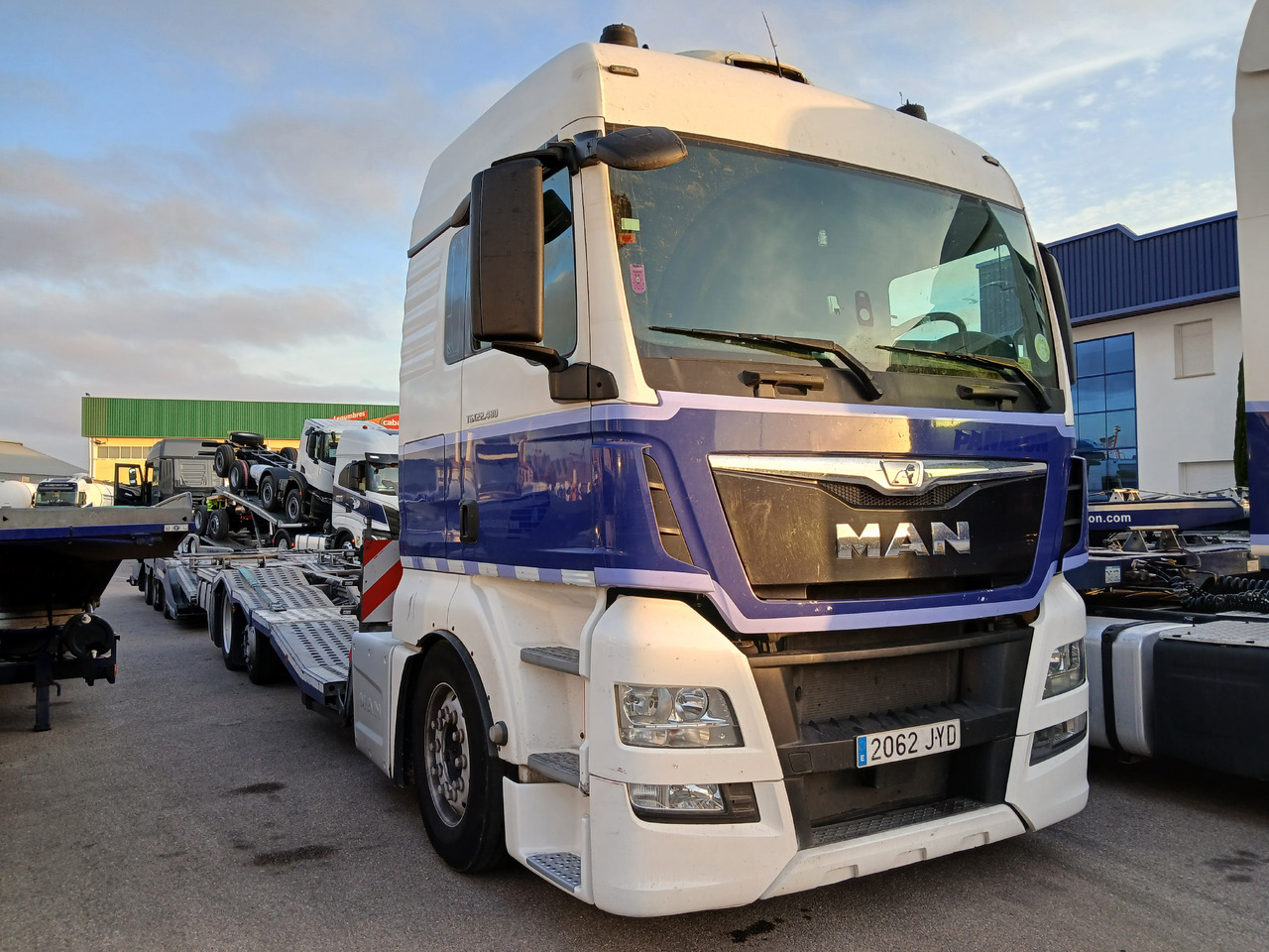 MAN TGX 18.480 - Tovornjak avtotransporter: slika 1 MAN TGX 18.480 - Tovornjak avtotransporter: slika 1
