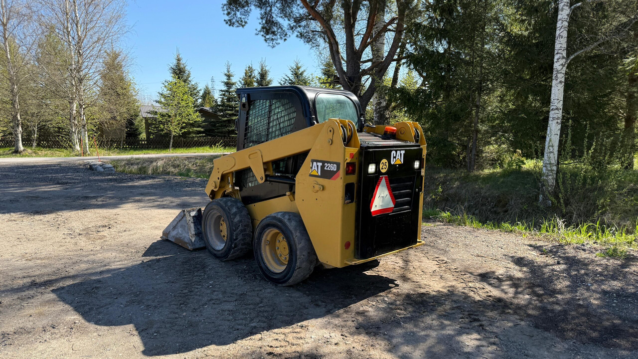 CAT 226D - Mini nakladalec: slika 3 CAT 226D - Mini nakladalec: slika 3