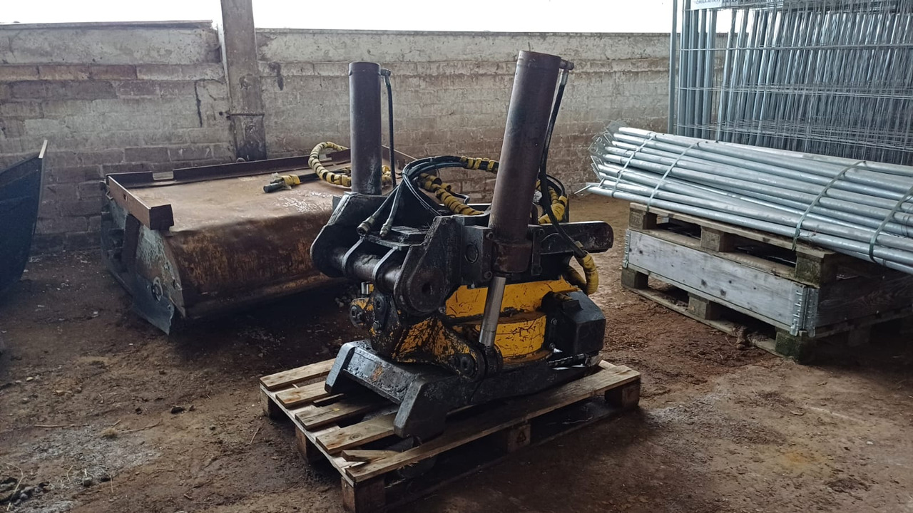 ENGCON EC30 - Tiltrotator: slika 1 ENGCON EC30 - Tiltrotator: slika 1