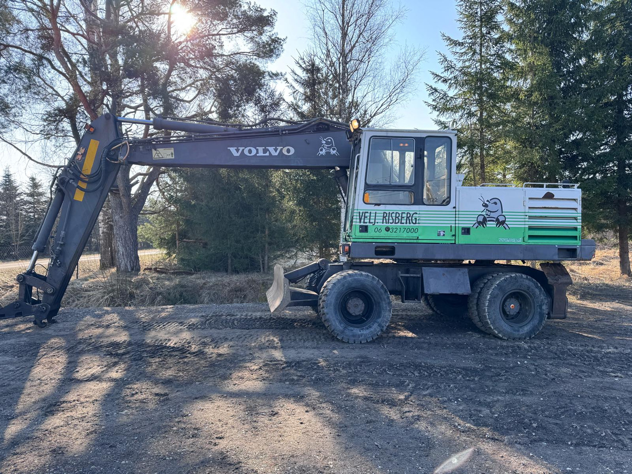 VOLVO EW200 - Bager na kolesih: slika 2 VOLVO EW200 - Bager na kolesih: slika 2