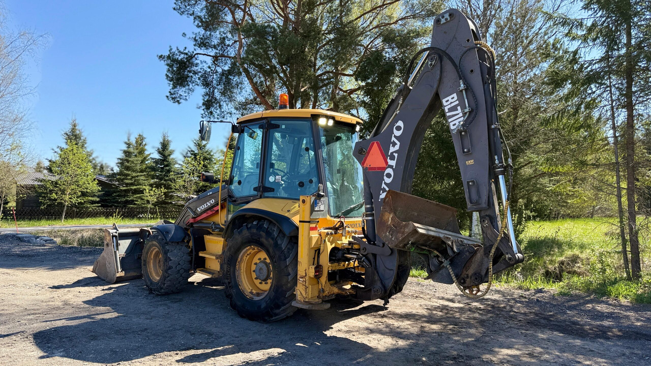 Volvo BL71B - Bager nakladalec: slika 3 Volvo BL71B - Bager nakladalec: slika 3
