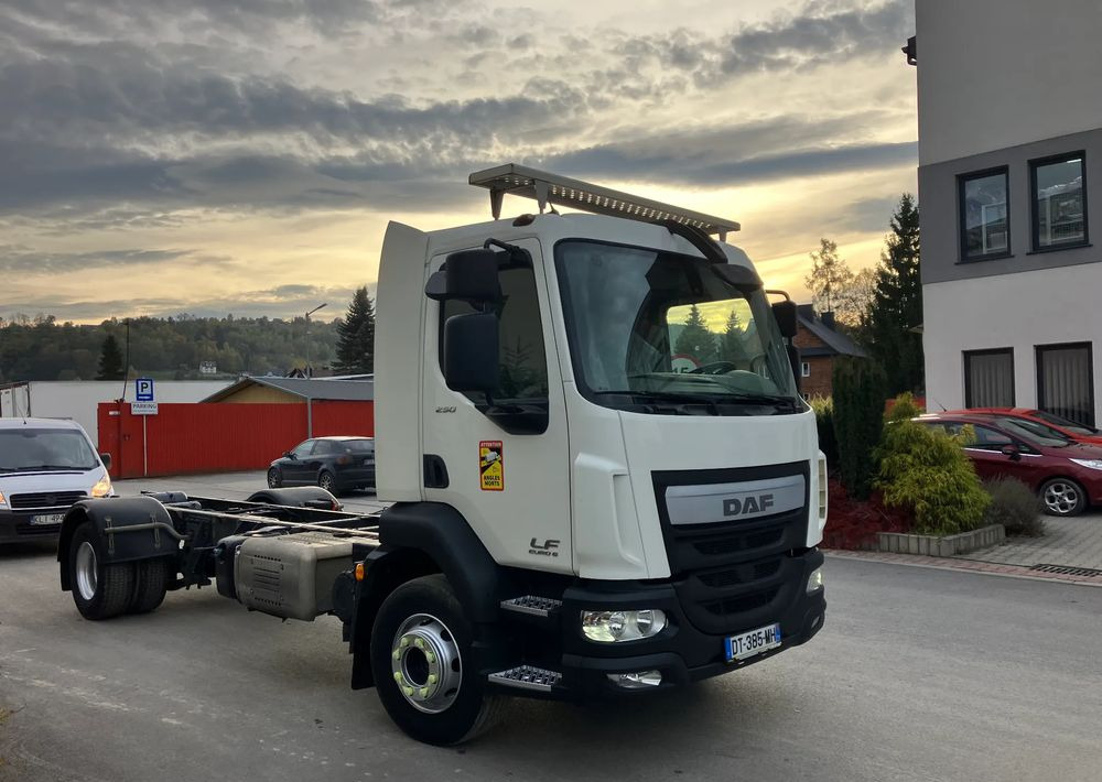DAF Daf FL 16.250 euro  6 ramo do zabudowy - Tovornjak-šasija: slika 2 DAF Daf FL 16.250 euro  6 ramo do zabudowy - Tovornjak-šasija: slika 2