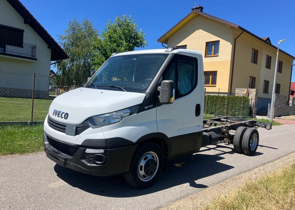 Iveco DAILY 35C13 ramo do zabudowy kiper wywrotka - Tovornjak-šasija: slika 1 Iveco DAILY 35C13 ramo do zabudowy kiper wywrotka - Tovornjak-šasija: slika 1