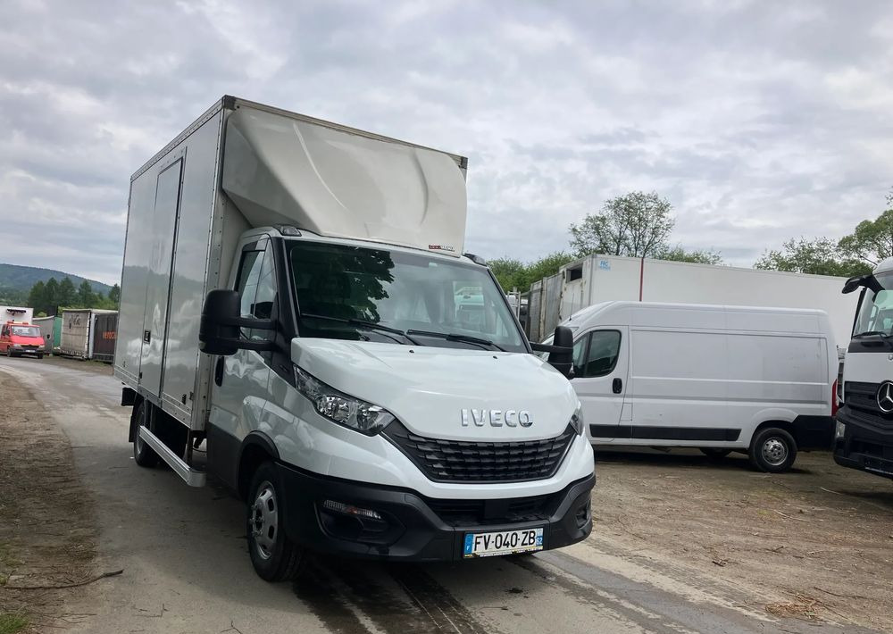 Iveco DAILY 35C16 kontener kurierka 3.0 silnik - Dostavno vozilo z zabojnikom: slika 2 Iveco DAILY 35C16 kontener kurierka 3.0 silnik - Dostavno vozilo z zabojnikom: slika 2
