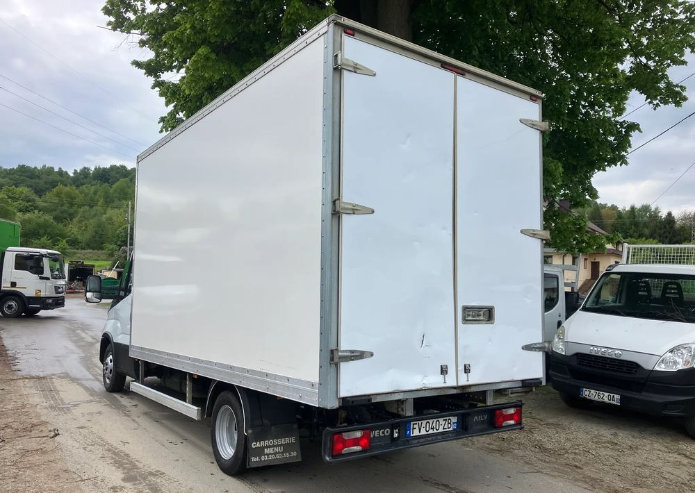 Iveco DAILY 35C16 kontener kurierka 3.0 silnik - Dostavno vozilo z zabojnikom: slika 4 Iveco DAILY 35C16 kontener kurierka 3.0 silnik - Dostavno vozilo z zabojnikom: slika 4