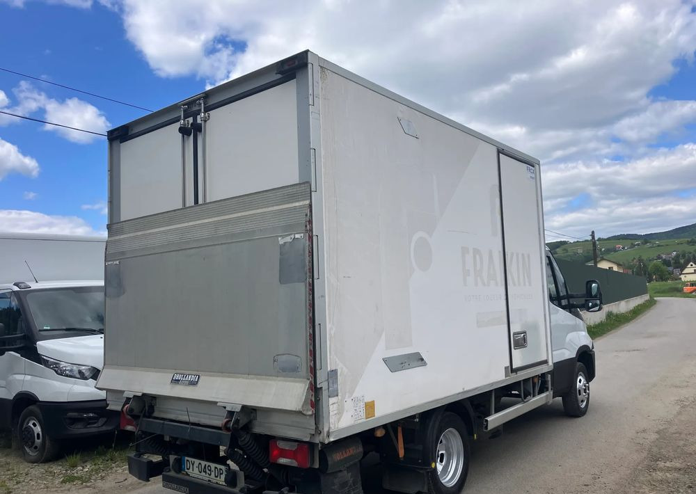 Iveco Daily 35C15 chłodnia 6 palet winda - Hladilno vozilo: slika 3 Iveco Daily 35C15 chłodnia 6 palet winda - Hladilno vozilo: slika 3