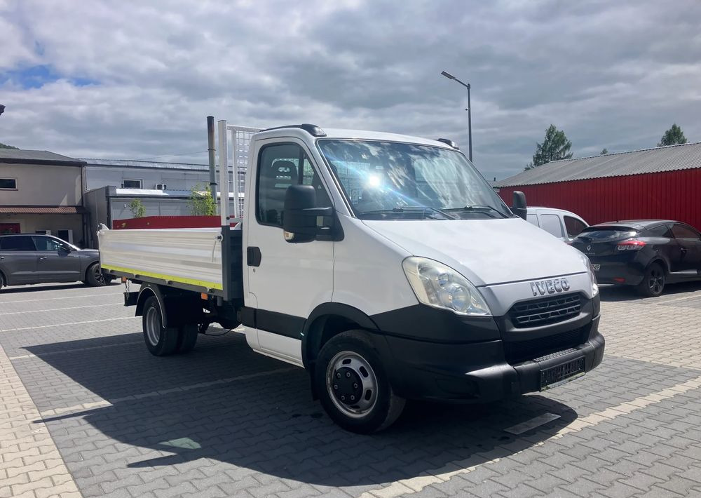 Iveco Iveco daily 35C13 wywrotka solidny kiper - Dostavno vozilo prekucnik: slika 4 Iveco Iveco daily 35C13 wywrotka solidny kiper - Dostavno vozilo prekucnik: slika 4
