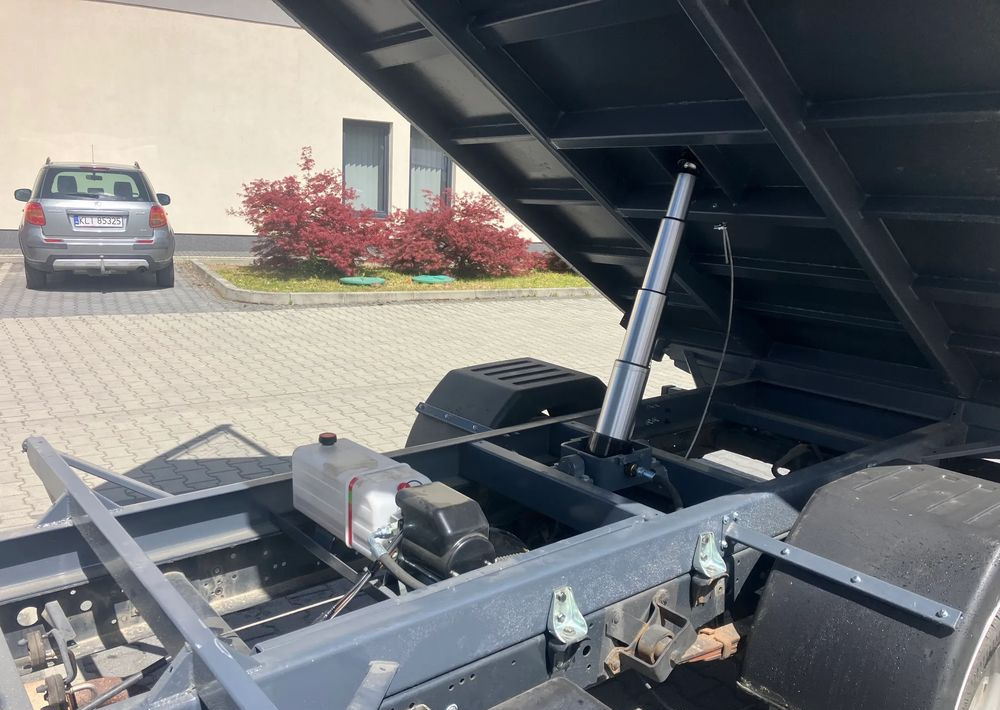 Iveco Iveco daily 35C13 wywrotka solidny kiper - Dostavno vozilo prekucnik: slika 2 Iveco Iveco daily 35C13 wywrotka solidny kiper - Dostavno vozilo prekucnik: slika 2