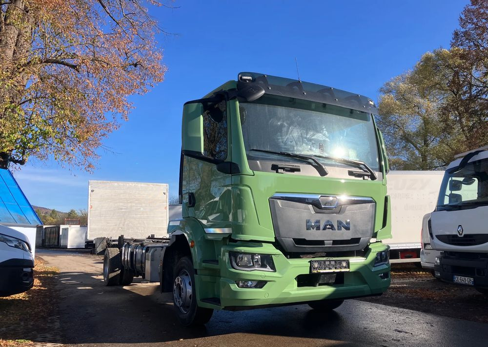 MAN MAN TGM 12.290 euro  6 ramo do zabudowy - Tovornjak-šasija: slika 2 MAN MAN TGM 12.290 euro  6 ramo do zabudowy - Tovornjak-šasija: slika 2