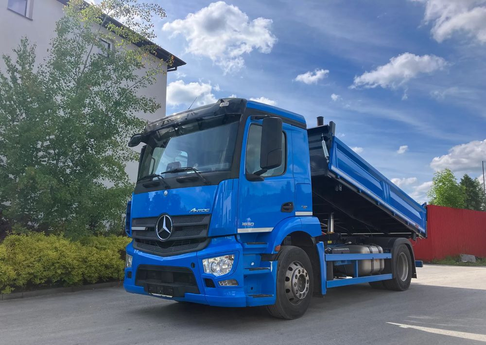 Mercedes-Benz ANTOS 1830 solidny kiper wywrotka blokada mostu - Tovornjak prekucnik: slika 1 Mercedes-Benz ANTOS 1830 solidny kiper wywrotka blokada mostu - Tovornjak prekucnik: slika 1