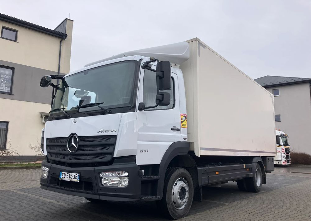 Mercedes-Benz ATEGO 1218 KURIERKA KONTENER 15 PALET - Tovornjak zabojnik: slika 1 Mercedes-Benz ATEGO 1218 KURIERKA KONTENER 15 PALET - Tovornjak zabojnik: slika 1