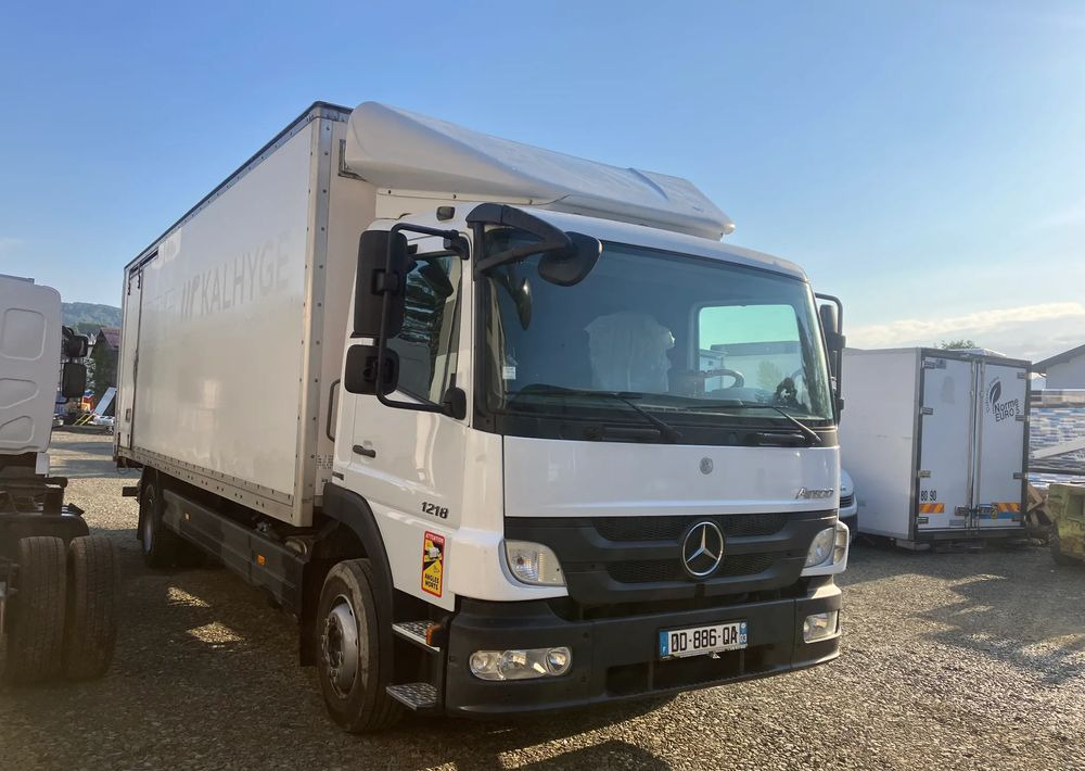 Mercedes-Benz Atego 1218 kurierka kontener - Tovornjak zabojnik: slika 1 Mercedes-Benz Atego 1218 kurierka kontener - Tovornjak zabojnik: slika 1