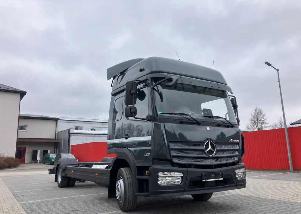 Mercedes-Benz Mercedes Atego 1221 sypialka euro6 Rama do zabudowy - Tovornjak-šasija: slika 2 Mercedes-Benz Mercedes Atego 1221 sypialka euro6 Rama do zabudowy - Tovornjak-šasija: slika 2
