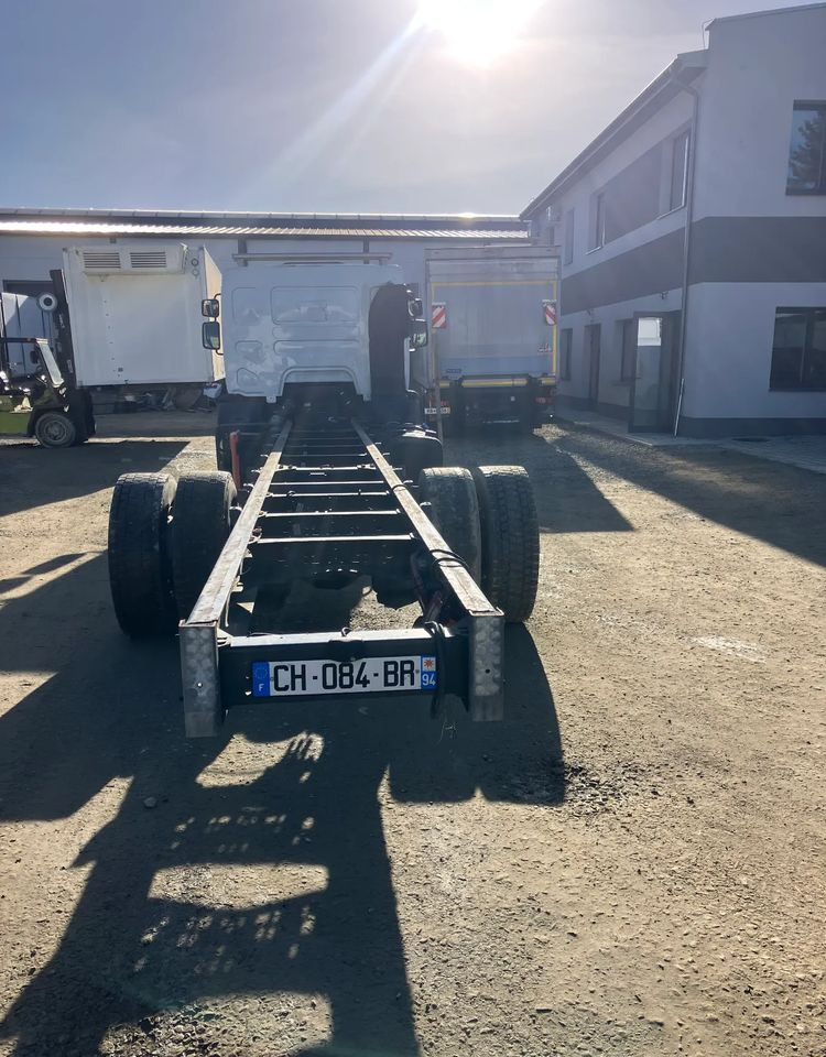 Renault RENAULT Premium 280 ramo do zabudowy - Tovornjak-šasija: slika 4 Renault RENAULT Premium 280 ramo do zabudowy - Tovornjak-šasija: slika 4