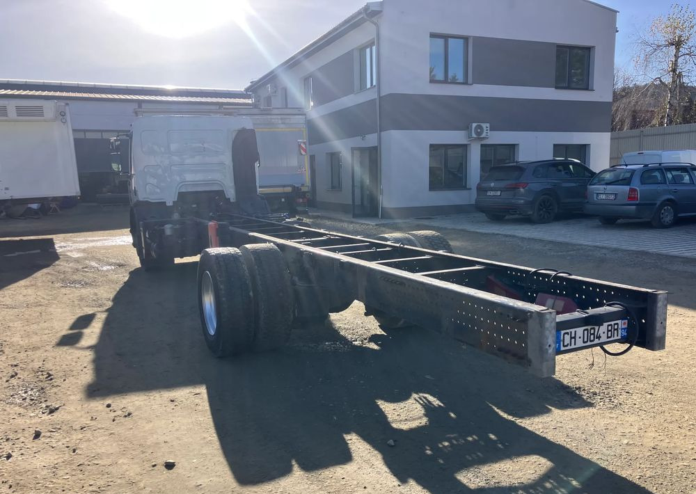 Renault RENAULT Premium 280 ramo do zabudowy - Tovornjak-šasija: slika 3 Renault RENAULT Premium 280 ramo do zabudowy - Tovornjak-šasija: slika 3