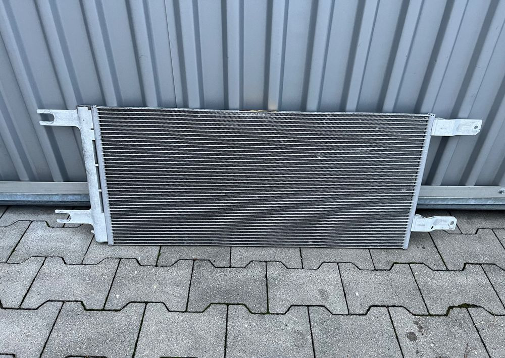 Chłodnica klimatyzacji Scania R S Super NGS skraplacz - Hladilni sistem za Tovornjak: slika 2 Chłodnica klimatyzacji Scania R S Super NGS skraplacz - Hladilni sistem za Tovornjak: slika 2