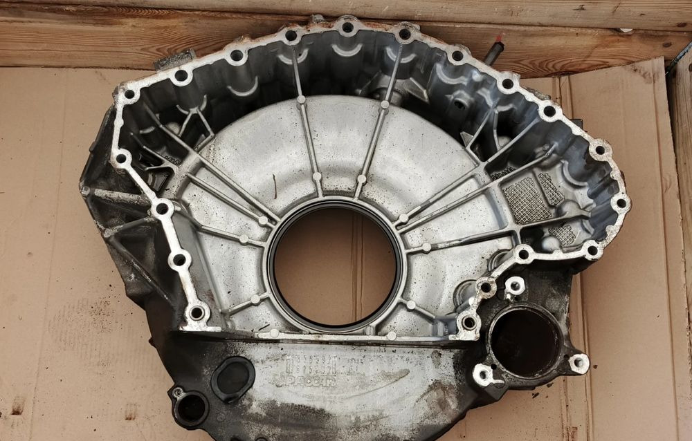 DAF XF 106 EURO 6 MX13 OBUDOWA SPRZĘGŁA - Motor za Tovornjak: slika 1 DAF XF 106 EURO 6 MX13 OBUDOWA SPRZĘGŁA - Motor za Tovornjak: slika 1