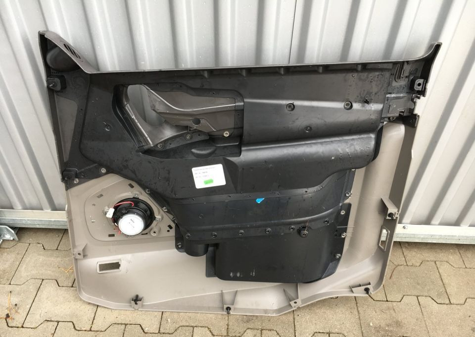 DAF XF 106 euro 6 tapicerka drzwi lewych - Vrata in deli za Tovornjak: slika 2 DAF XF 106 euro 6 tapicerka drzwi lewych - Vrata in deli za Tovornjak: slika 2