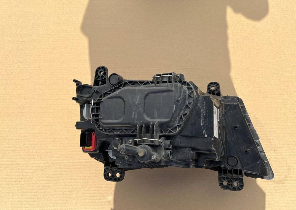 Lampa MAN TGL TGM TG3 reflektor RH nowy model - Luči/ Osvetlitev za Tovornjak: slika 2 Lampa MAN TGL TGM TG3 reflektor RH nowy model - Luči/ Osvetlitev za Tovornjak: slika 2