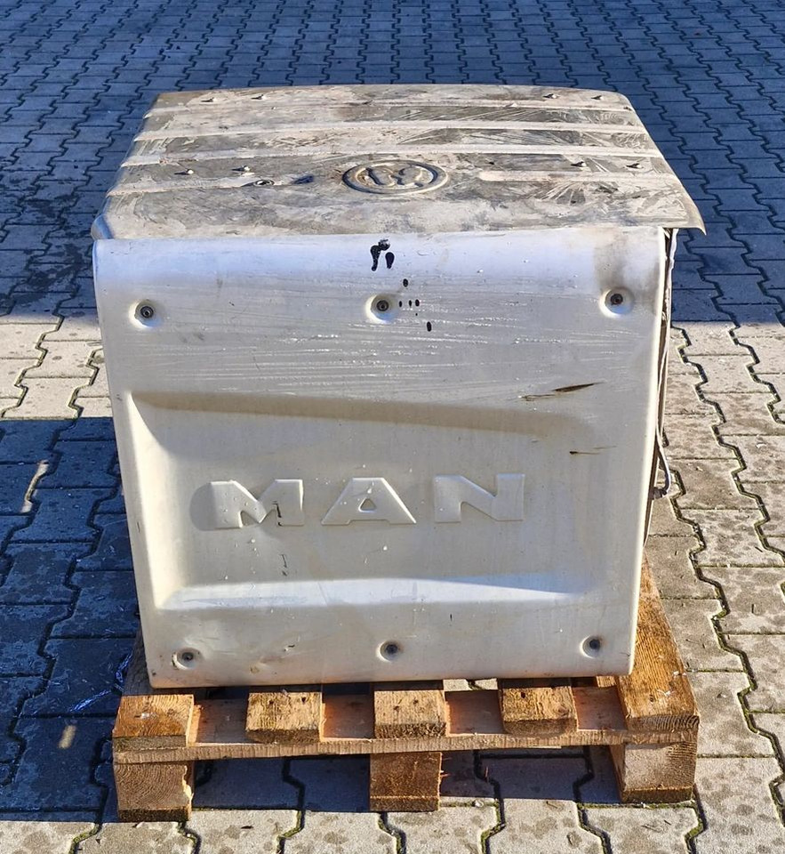 MAN TG3 TGX TGS KATALIZATOR TŁUMIK 81.151036182 81.151030164 - Katalizator: slika 1 MAN TG3 TGX TGS KATALIZATOR TŁUMIK 81.151036182 81.151030164 - Katalizator: slika 1