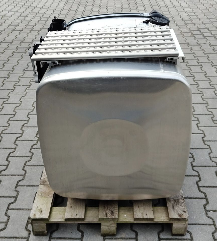 MAN TG3 TGX TGS ZBIORNIK PALIWA KOMPLETNY 460L NOWY - Rezervoar za gorivo za Tovornjak: slika 3 MAN TG3 TGX TGS ZBIORNIK PALIWA KOMPLETNY 460L NOWY - Rezervoar za gorivo za Tovornjak: slika 3