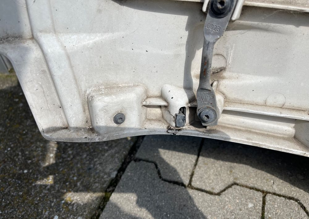 Maska MAN TGS euro 6 atrapa - Karoserija in zunanjost za Tovornjak: slika 4 Maska MAN TGS euro 6 atrapa - Karoserija in zunanjost za Tovornjak: slika 4