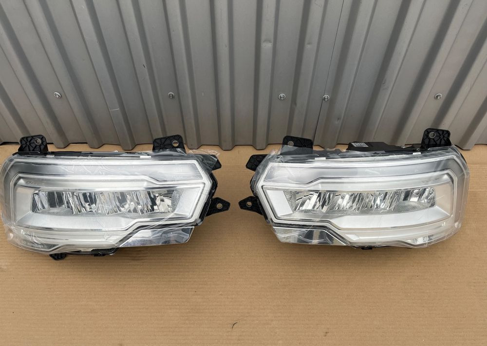 NOWE lampy LED DAF XG XG+ XF reflektor oryginał lampa NOWA - Luči/ Osvetlitev za Tovornjak: slika 1 NOWE lampy LED DAF XG XG+ XF reflektor oryginał lampa NOWA - Luči/ Osvetlitev za Tovornjak: slika 1