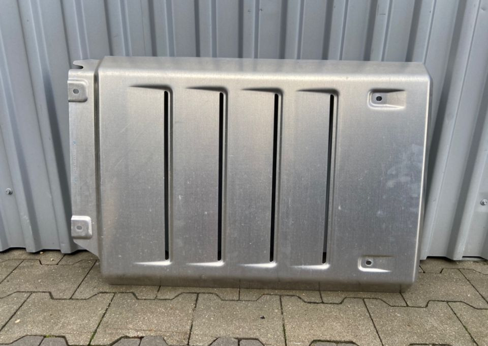 Osłona katalizatora Mercedes Actros MP5 obudowa - Katalizator za Avtobus: slika 1 Osłona katalizatora Mercedes Actros MP5 obudowa - Katalizator za Avtobus: slika 1