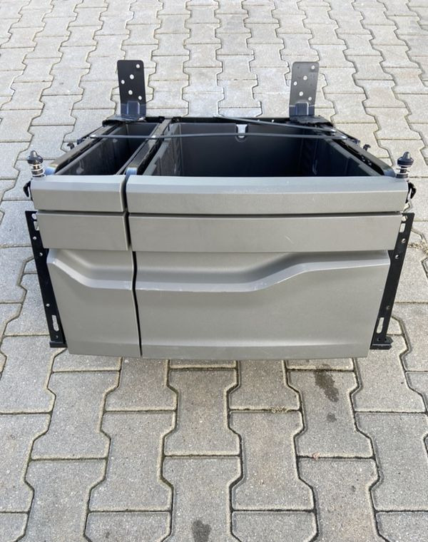 Schowek do łóżko MAN TGS euro 6 TG3 box lodówka - Kabina in notranjost: slika 1 Schowek do łóżko MAN TGS euro 6 TG3 box lodówka - Kabina in notranjost: slika 1