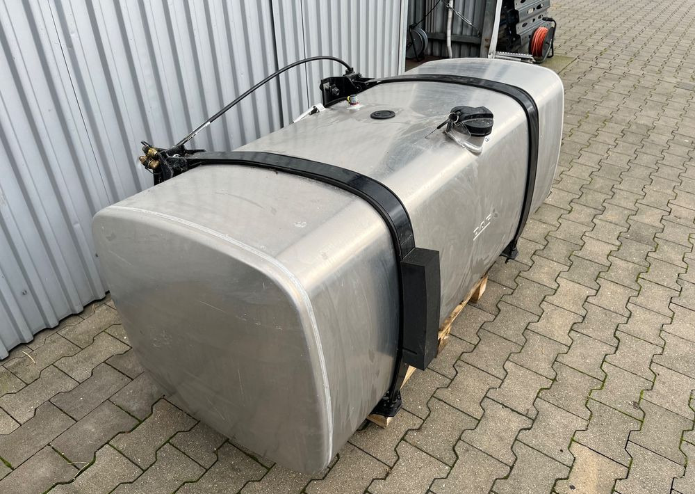 Zbiornik paliwa DAF XG XF CF 620 litrów bak jak NOWY - Sistem goriva za Tovornjak: slika 3 Zbiornik paliwa DAF XG XF CF 620 litrów bak jak NOWY - Sistem goriva za Tovornjak: slika 3