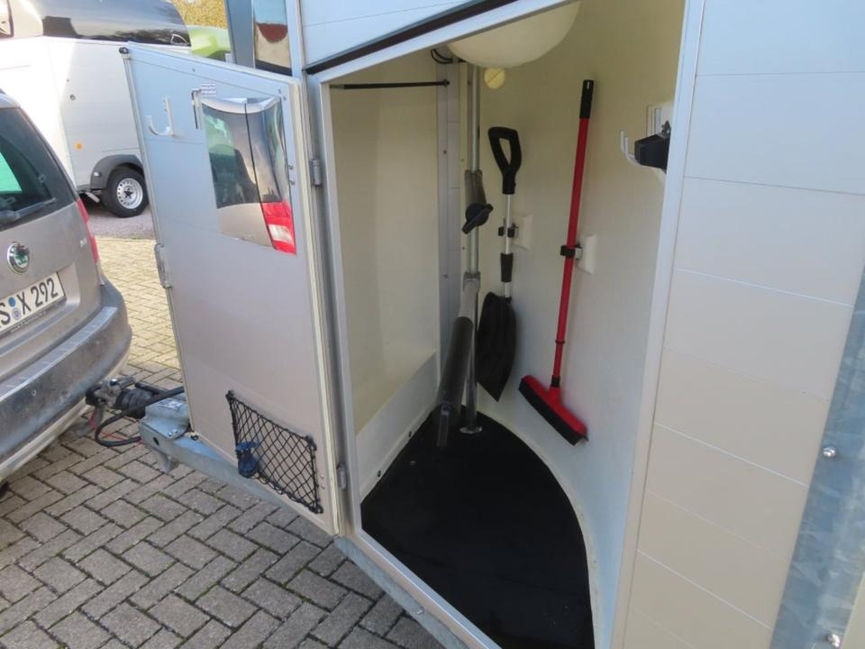 Böckmann, Pferdeanhänger, Champion R, top, SaKa. 100 km/h - Prikolica za konje: slika 3 Böckmann, Pferdeanhänger, Champion R, top, SaKa. 100 km/h - Prikolica za konje: slika 3