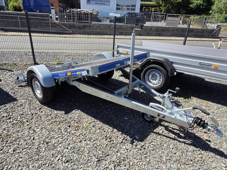 PKW-Anhänger 13 Stützrad Kippbar Motorrad Rasenmäher Quad 100km/h - Prikolica za prevoz motorjev: slika 1 PKW-Anhänger 13 Stützrad Kippbar Motorrad Rasenmäher Quad 100km/h - Prikolica za prevoz motorjev: slika 1