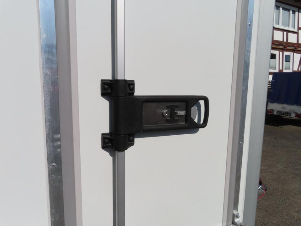 PKW Anhänger Böckmann Kühlkoffer Kühlanhänger Kühler 2,94x1,82m - Prikolica hladilnik: slika 4 PKW Anhänger Böckmann Kühlkoffer Kühlanhänger Kühler 2,94x1,82m - Prikolica hladilnik: slika 4