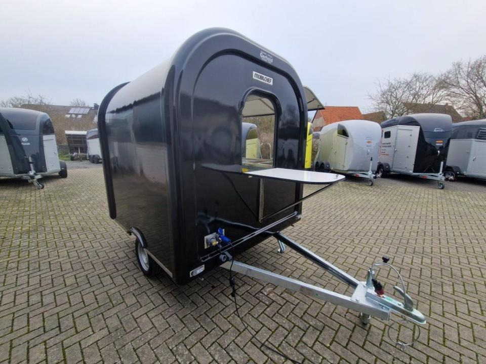 PKW-Anhänger Food-Trailer Cocktail Bar Verkaufsanhänger - Prikolica s hrano: slika 2 PKW-Anhänger Food-Trailer Cocktail Bar Verkaufsanhänger - Prikolica s hrano: slika 2