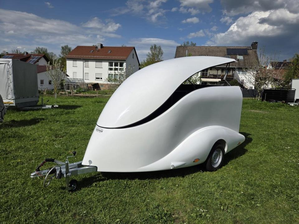 PKW Anhänger Motorrad Geschlossen Kofferanhänger 1000kg 100km/h - Prikolica za prevoz motorjev: slika 1 PKW Anhänger Motorrad Geschlossen Kofferanhänger 1000kg 100km/h - Prikolica za prevoz motorjev: slika 1