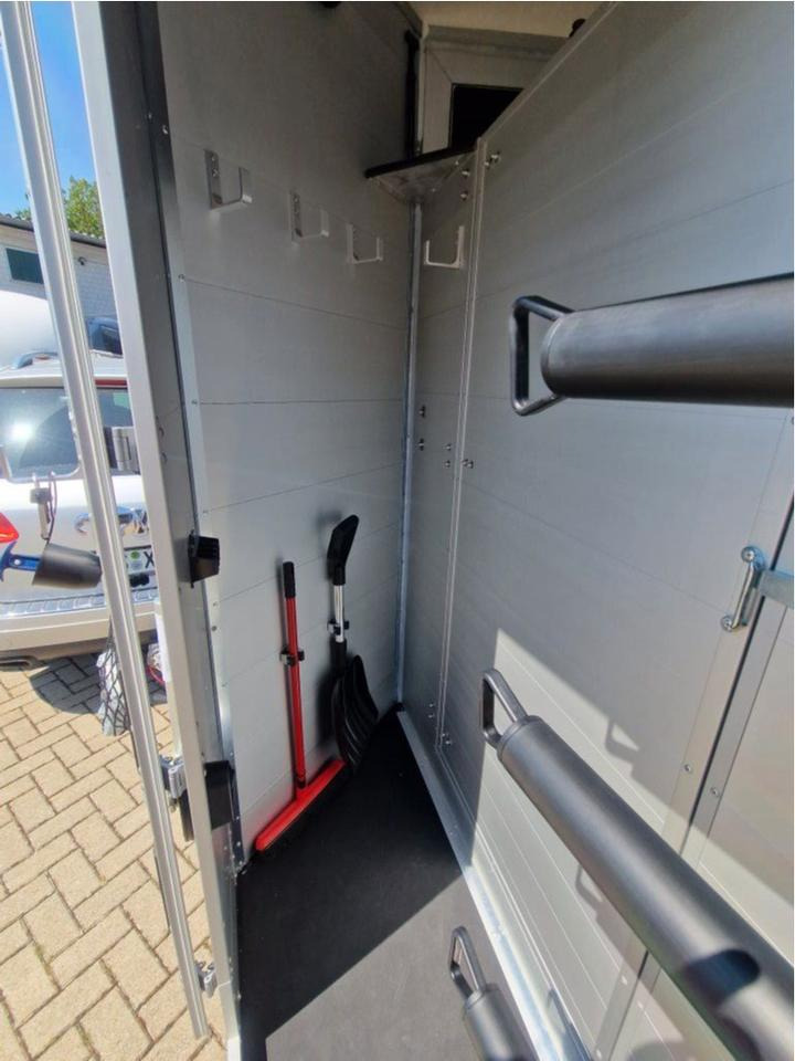 Pferdeanhänger Böckmann Traveller G3 - Prikolica za konje: slika 4 Pferdeanhänger Böckmann Traveller G3 - Prikolica za konje: slika 4