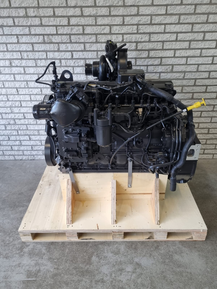 Cummins B6.7 stage 5 CM2350 CPL4834 - Motor za Bager za prekladanje primarnih/ Sekundarnih surovin: slika 1 Cummins B6.7 stage 5 CM2350 CPL4834 - Motor za Bager za prekladanje primarnih/ Sekundarnih surovin: slika 1
