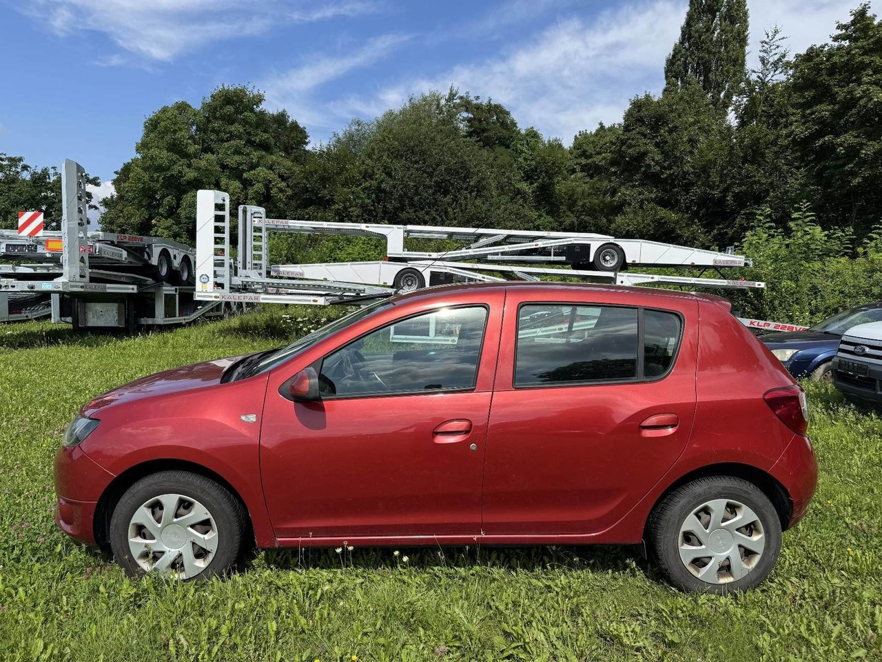Dacia Sandero TCe90 Laureate +STEUERKETTE RASSELT+ - Limuzina: slika 2 Dacia Sandero TCe90 Laureate +STEUERKETTE RASSELT+ - Limuzina: slika 2