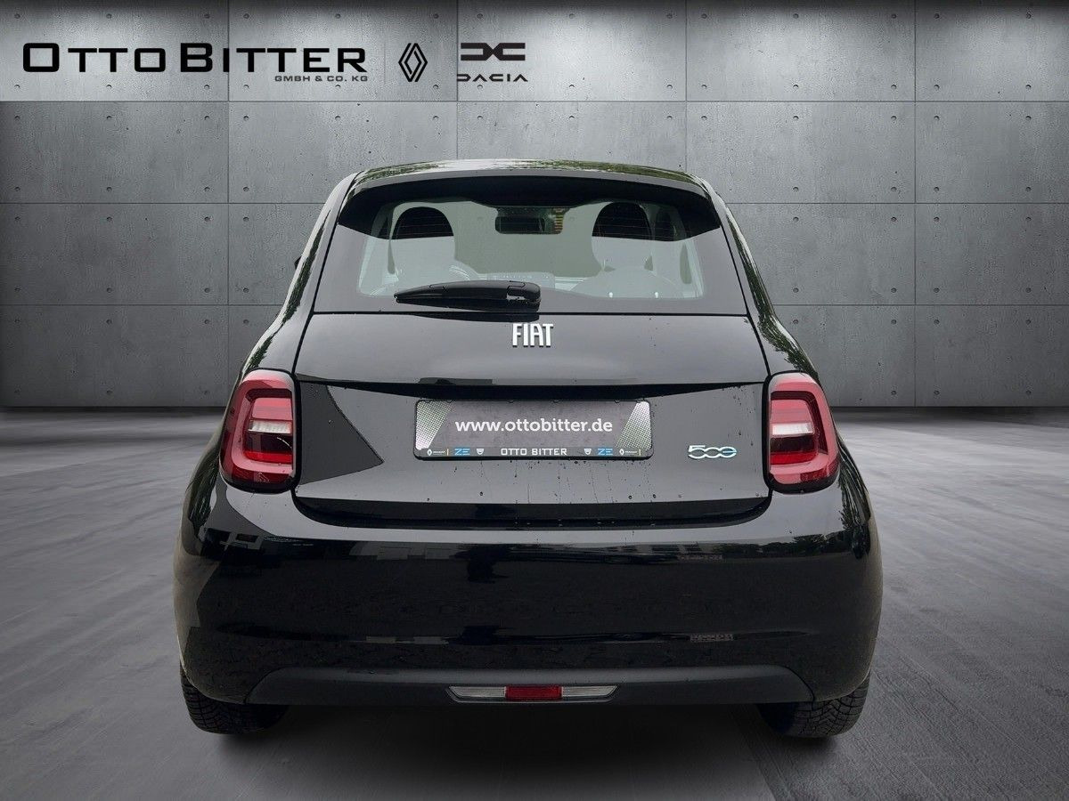 Fiat 500e Icon Elektro 16"ALU/NAVI/SCHNELLADER-50KW - Limuzina: slika 3 Fiat 500e Icon Elektro 16"ALU/NAVI/SCHNELLADER-50KW - Limuzina: slika 3