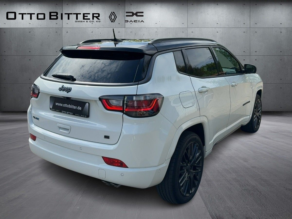 Jeep Compass 1.3 Plug-In Hybrid S ALLRAD LEDER - SUV: slika 4 Jeep Compass 1.3 Plug-In Hybrid S ALLRAD LEDER - SUV: slika 4