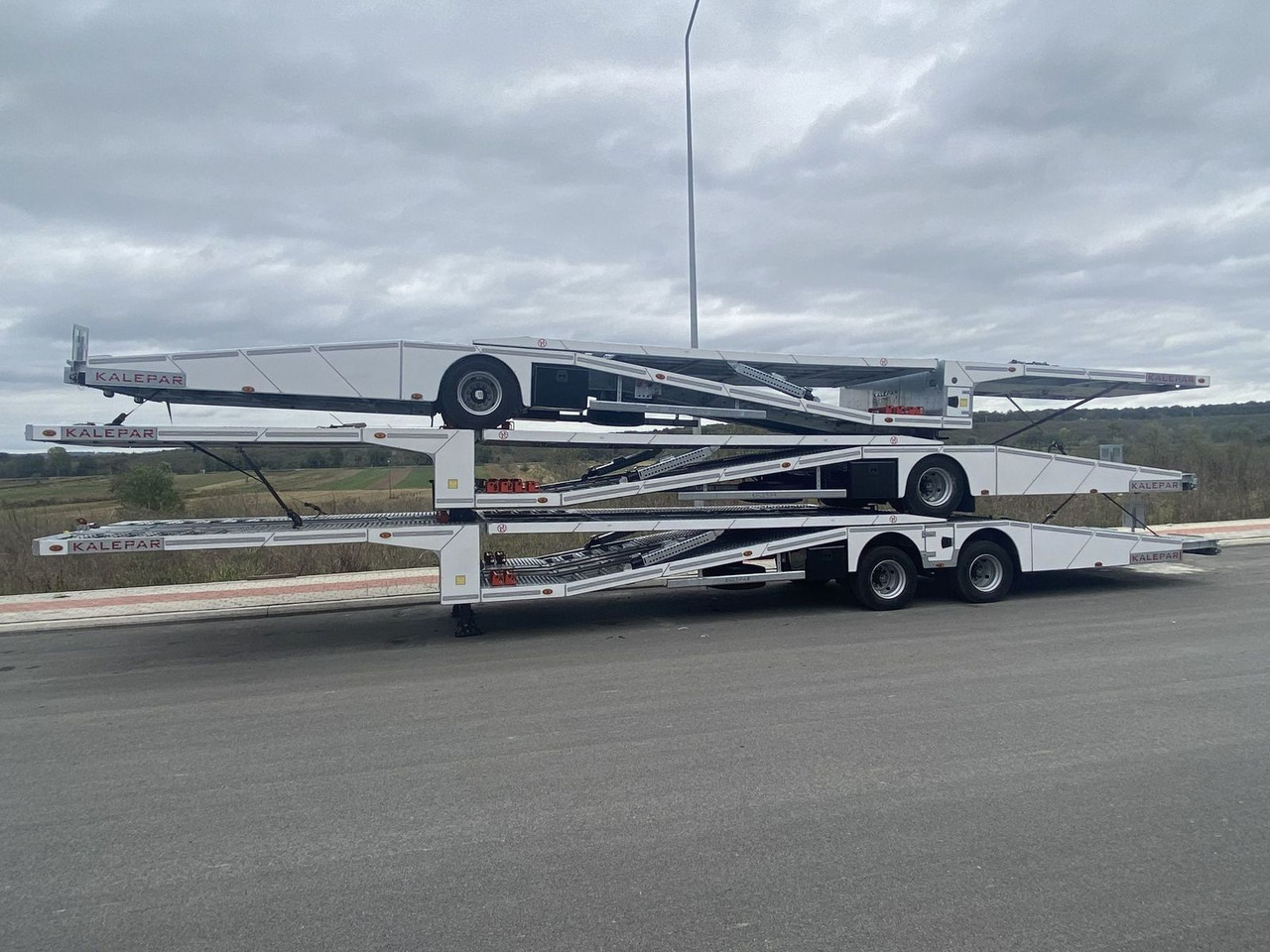 KALEPAR KLP119V4 4er-Autotransporter 1xAchse VDI - Polprikolica avtotransporter: slika 2 KALEPAR KLP119V4 4er-Autotransporter 1xAchse VDI - Polprikolica avtotransporter: slika 2