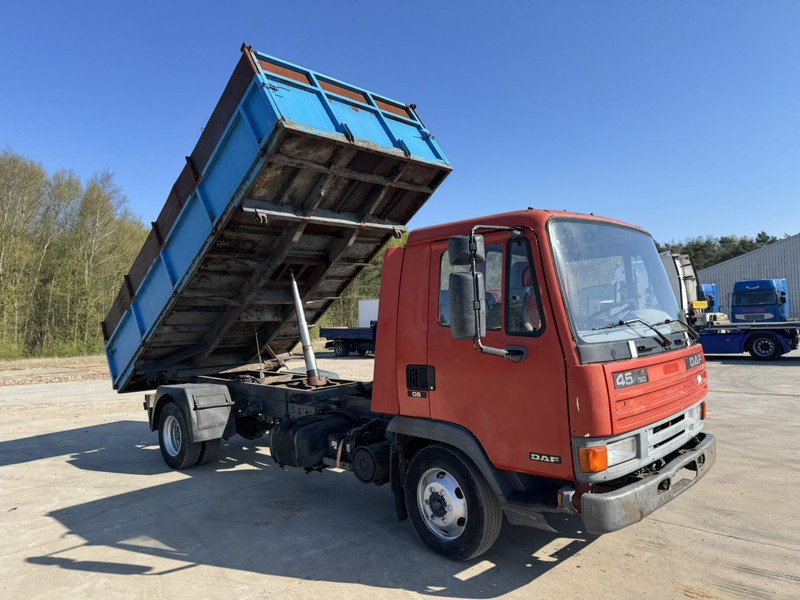 DAF 45 ATI 160 (FULL STEEL SUSPENSION / MANUAL PUMP / EURO 2) - Tovornjak prekucnik: slika 3 DAF 45 ATI 160 (FULL STEEL SUSPENSION / MANUAL PUMP / EURO 2) - Tovornjak prekucnik: slika 3