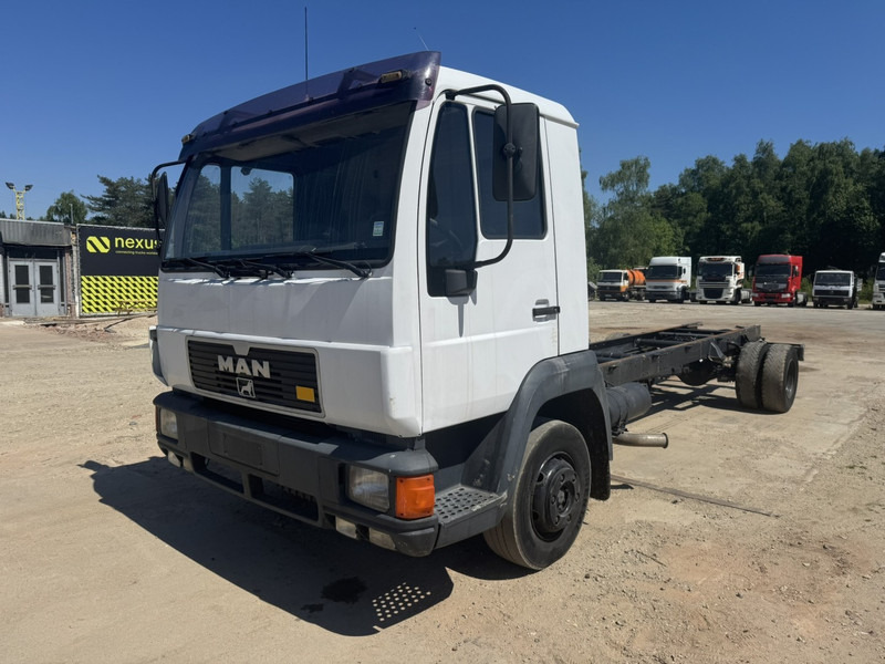 MAN 12.224 (MANUAL GEARBOX / EURO 2 / BELGIAN TRUCK IN GOOD CONDITION !!!) - Tovornjak-šasija: slika 1 MAN 12.224 (MANUAL GEARBOX / EURO 2 / BELGIAN TRUCK IN GOOD CONDITION !!!) - Tovornjak-šasija: slika 1