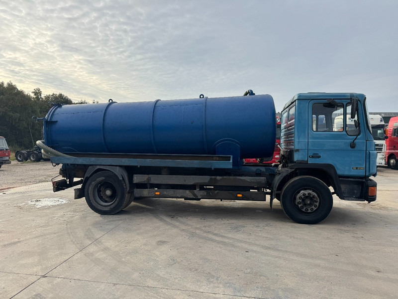 MAN 18.232 (12.000L / STEEL SUSPENSION / 6 CYLINDER WITH MANUAL PUMP) - Vakuumski tovornjak: slika 4 MAN 18.232 (12.000L / STEEL SUSPENSION / 6 CYLINDER WITH MANUAL PUMP) - Vakuumski tovornjak: slika 4