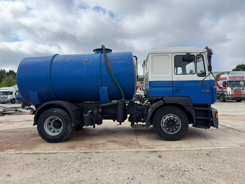 MAN 19.343 (12.000L / MANUAL GEARBOX / EURO 2 / PERFECT) - Vakuumski tovornjak: slika 4 MAN 19.343 (12.000L / MANUAL GEARBOX / EURO 2 / PERFECT) - Vakuumski tovornjak: slika 4